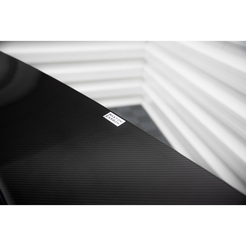 Maxton Carbon Glowing