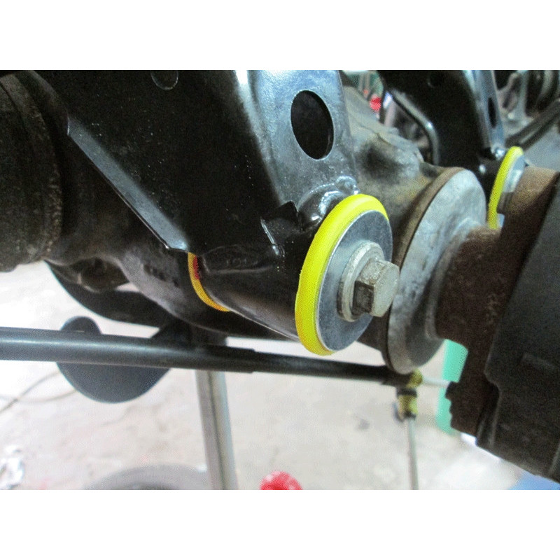 031598A: Rear diff front mounting bush SPORT