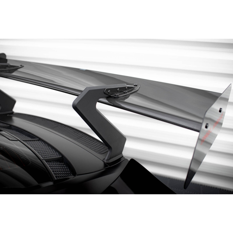 Maxton Carbon Glowing